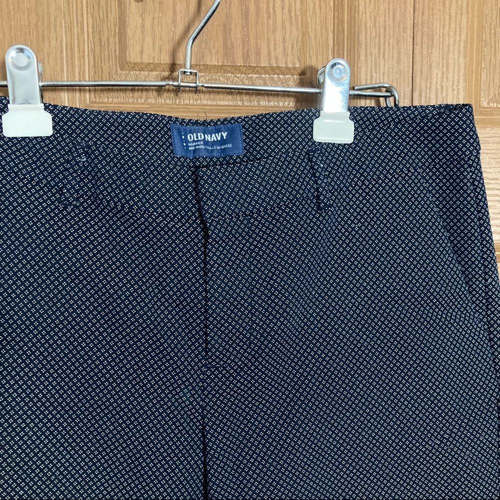 Old Navy Mid-Rise Harper Pants in Navy and White Pattern